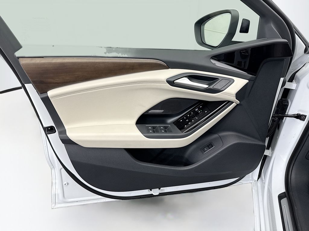 Thumbnail: 2025 Audi A6 - 23