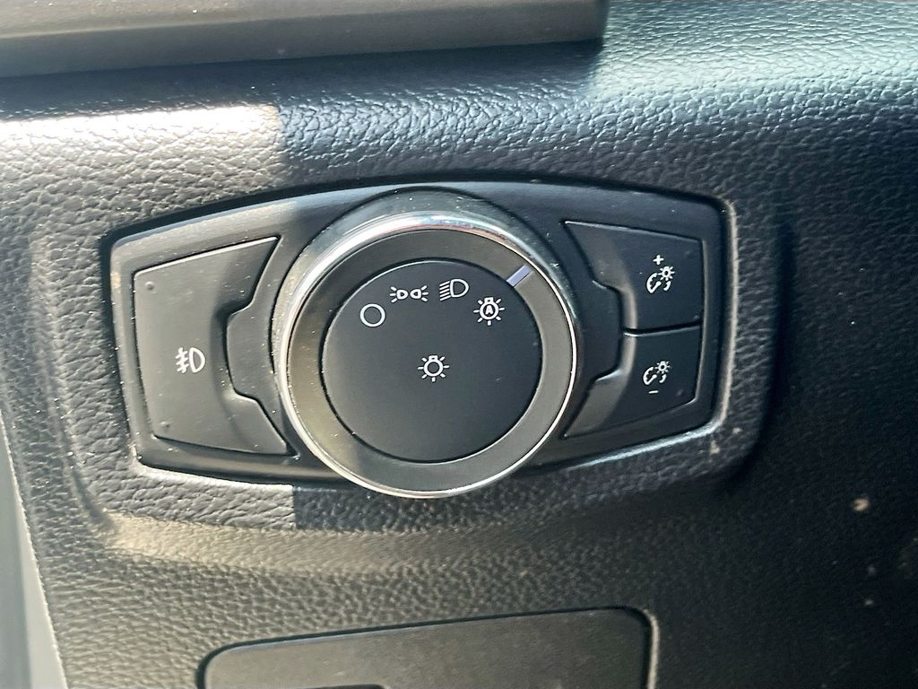 Used 2021 White Ford XLT image 10