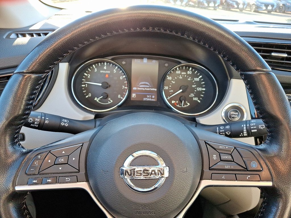 Thumbnail: 2021 Nissan Rogue Sport - 20