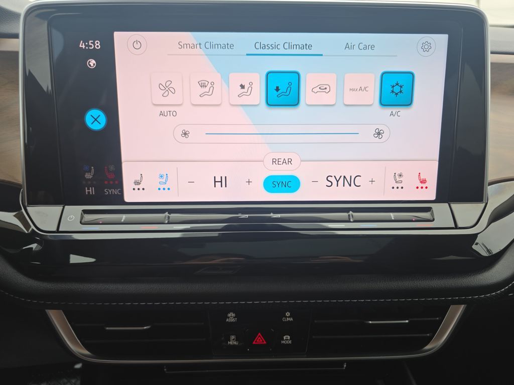 Certified Used 2025 Blue Volkswagen 2.0T SE w/Technology image 30