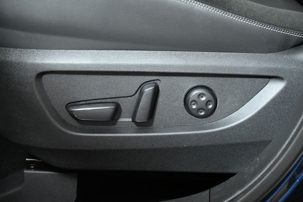 Thumbnail: 2025 INFINITI QX50 - 24