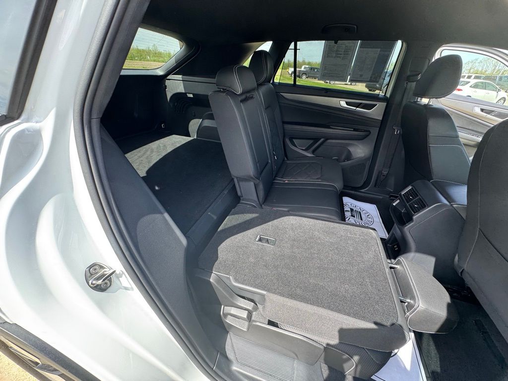 Used 2025 Volkswagen Atlas Cross Sport SUV