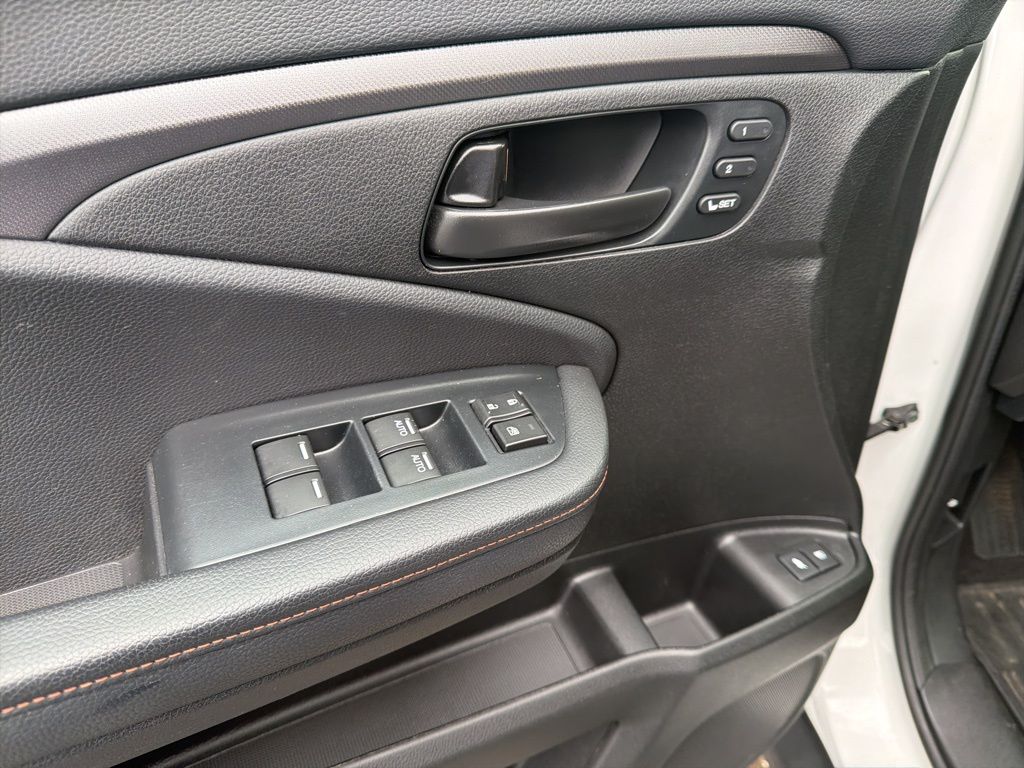 Thumbnail: 2023 Honda Passport - 28