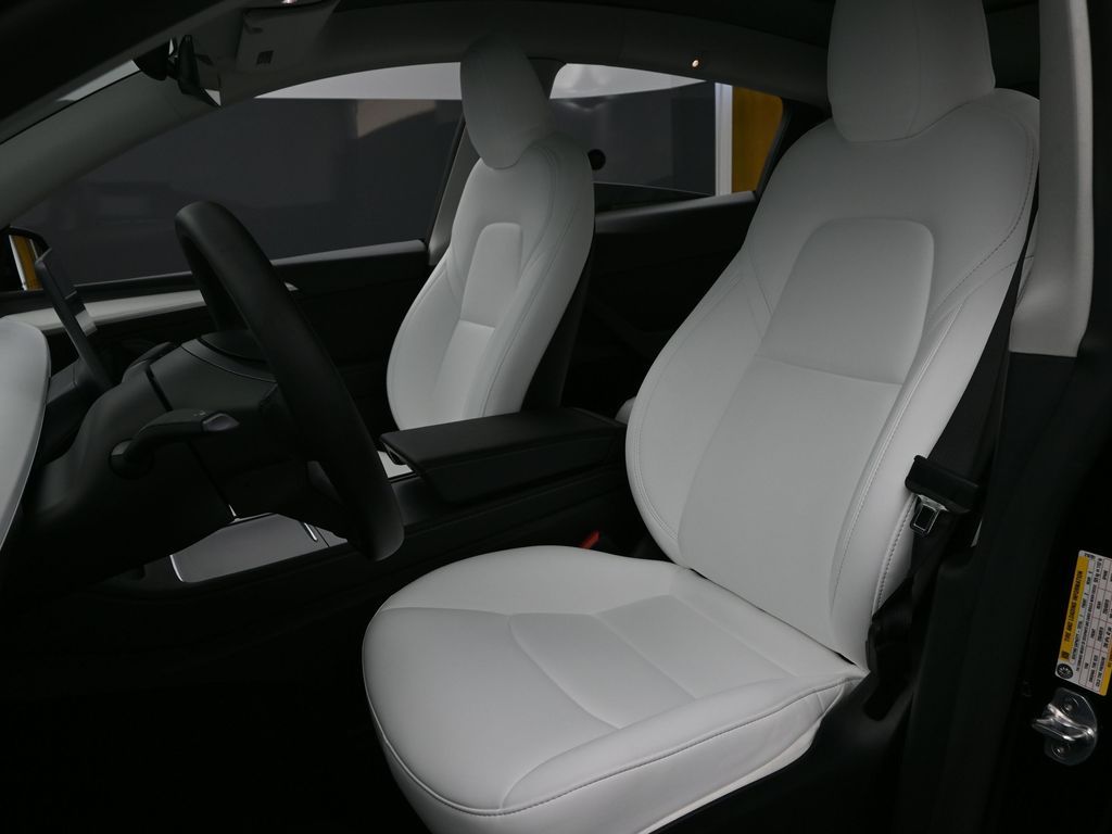 2025 Tesla Model Y Long Range Dual Motor All-Wheel Drive