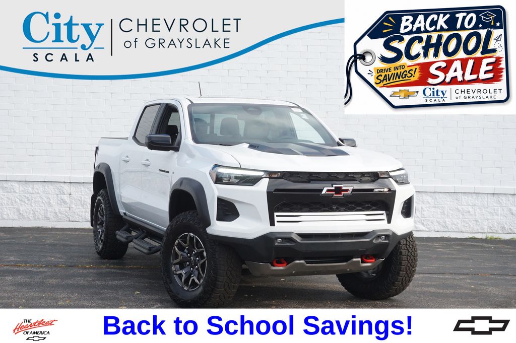 Summit White 2026 Chevrolet Colorado Pickup Truck Four-Wheel Drive 8-Speed Automatic