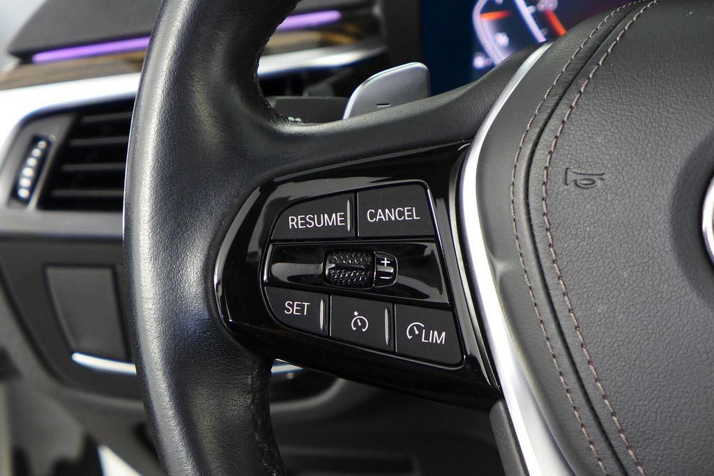 Thumbnail: 2022 BMW 5 Series - 29