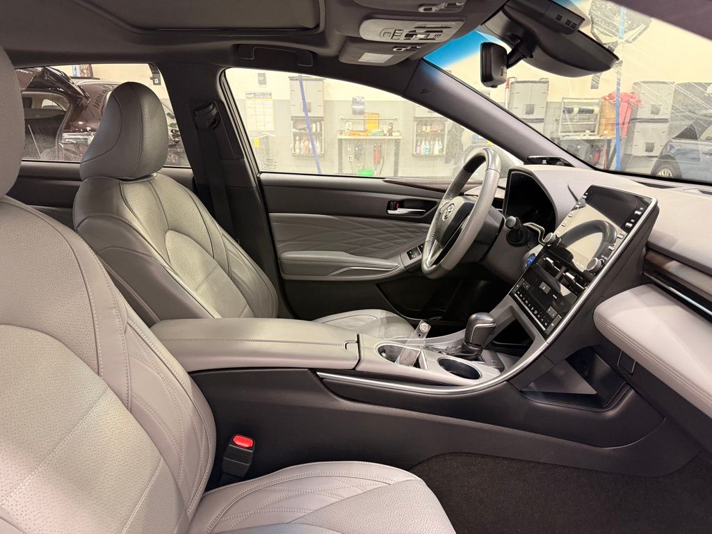 Thumbnail: 2019 Toyota Avalon - 30