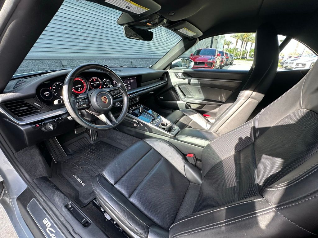 Thumbnail: 2020 Porsche 911 - 4