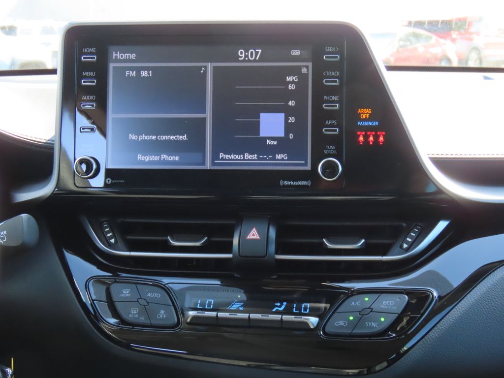 2021 Toyota C-HR LE 14