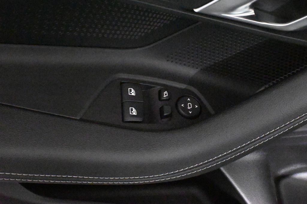 Thumbnail: 2025 BMW 2 Series - 30