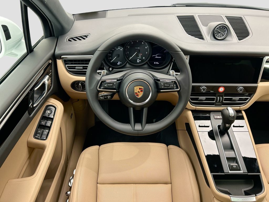 Thumbnail: 2026 Porsche Macan - 13