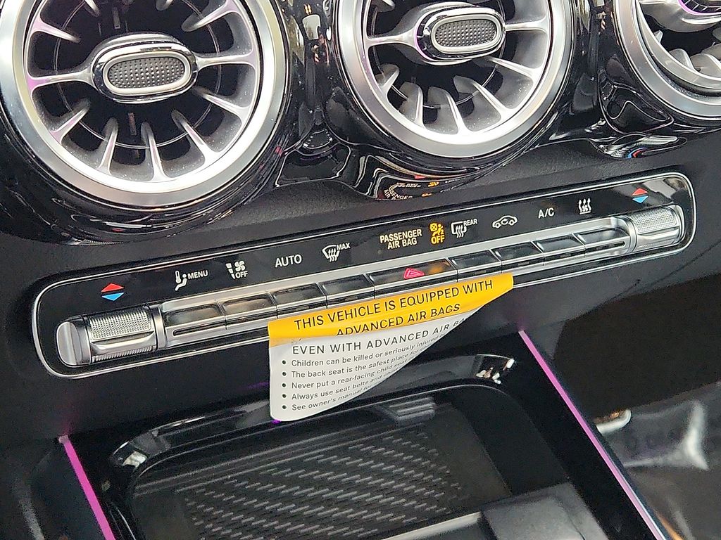 Thumbnail: 2023 Mercedes-Benz EQB - 16