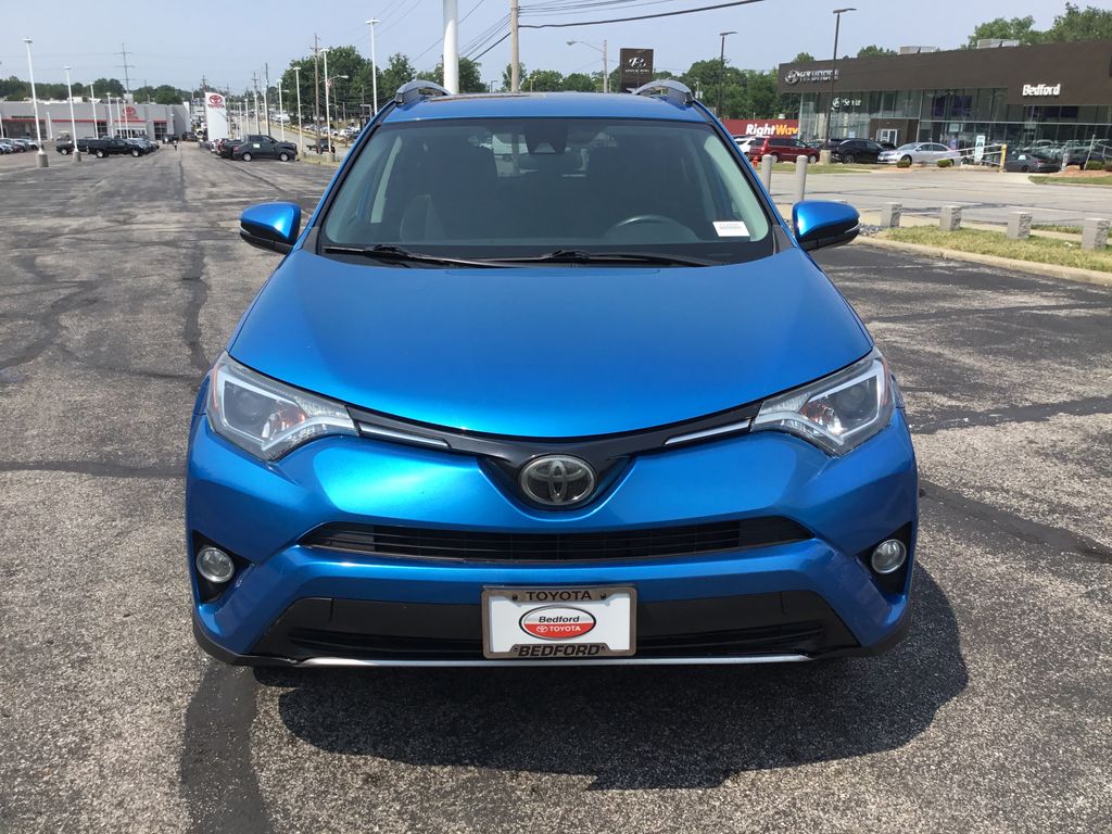 Thumbnail: 2018 Toyota RAV4 - 8