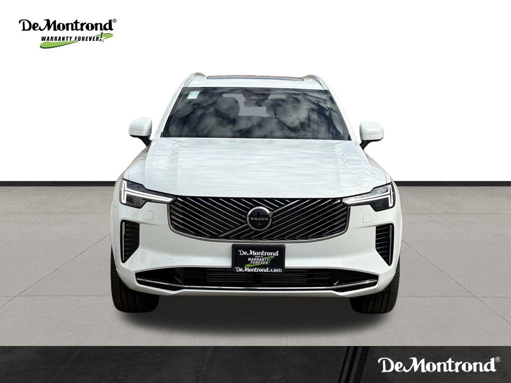 New 2026 White Volvo T8 Ultra image 2