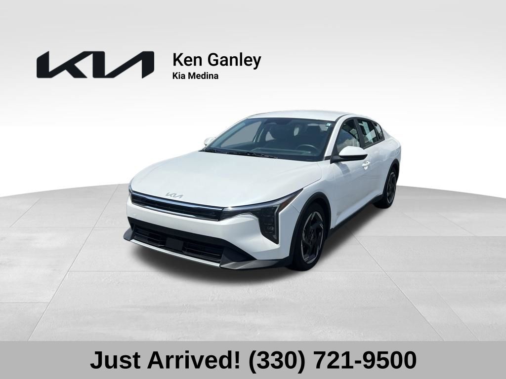 Snow White Pearl 2025 Kia K4 Sedan Front-Wheel Drive Continuously Variable Transmission
