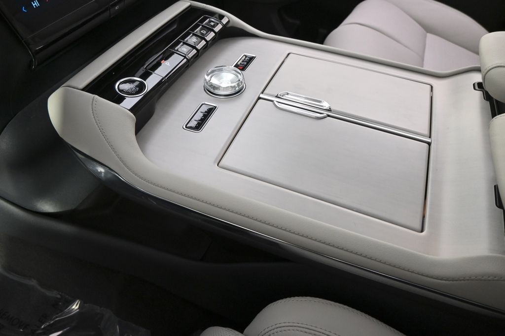 New 2026 White Lincoln Reserve image 33