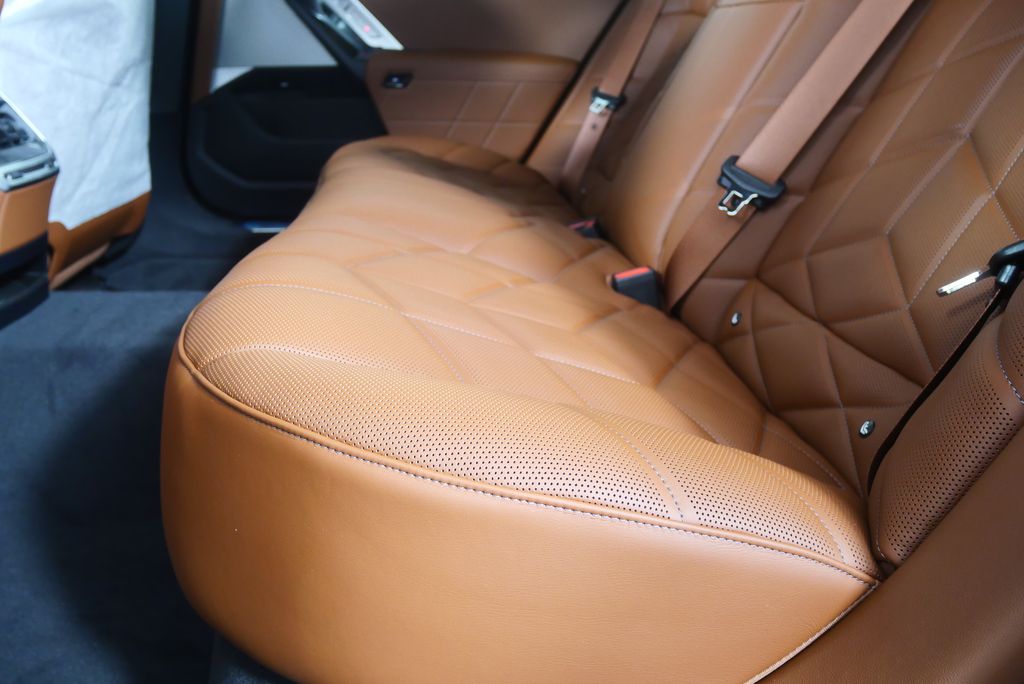 Thumbnail: 2026 BMW 7 Series - 15