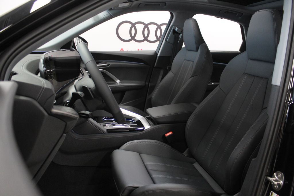 Thumbnail: 2026 Audi Q5 - 12