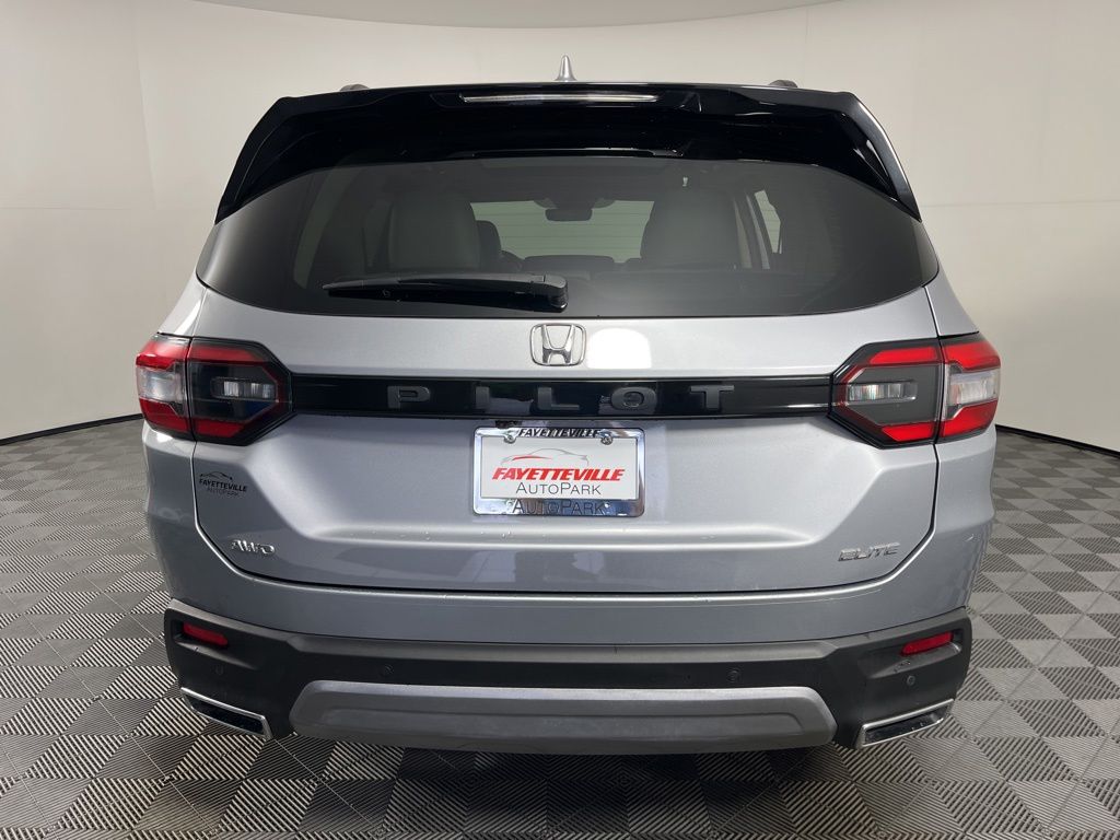 Thumbnail: 2024 Honda Pilot - 4