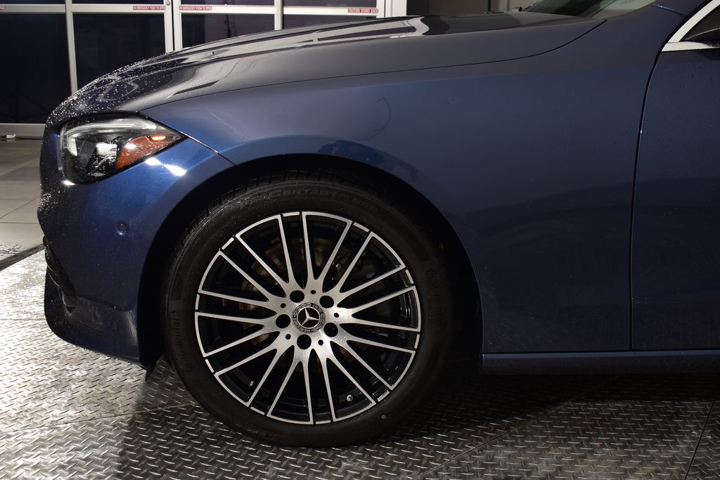 Thumbnail: 2025 Mercedes-Benz C-Class - 9