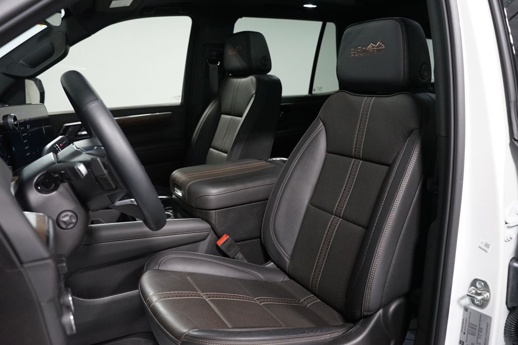 Thumbnail: 2025 Chevrolet Tahoe - 30