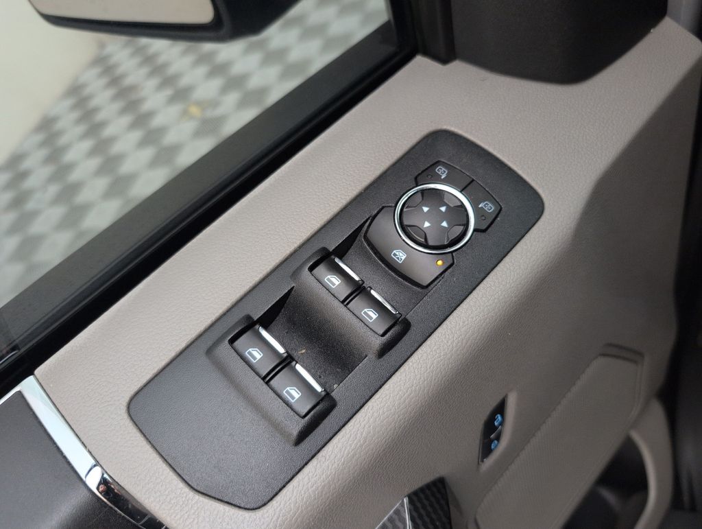 Used 2016 Silver Ford XLT image 32