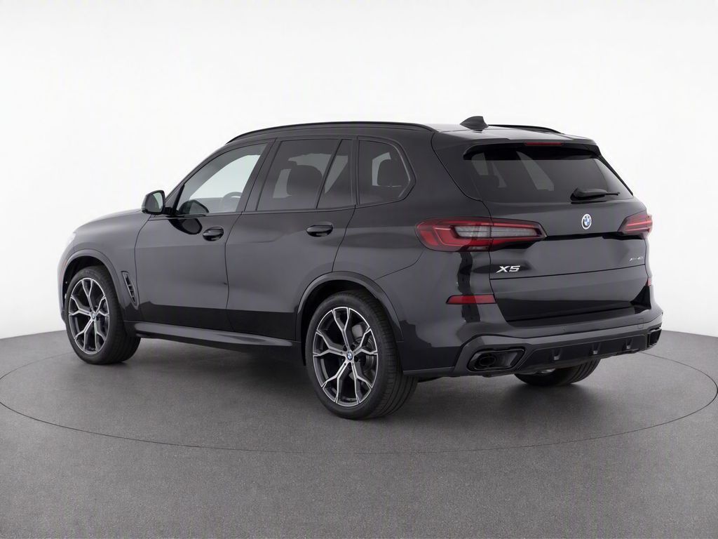 Thumbnail: 2021 BMW X5 - 5
