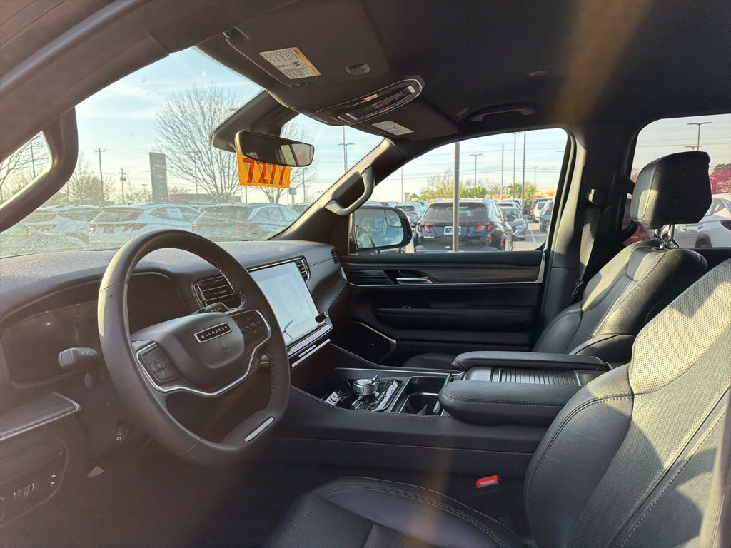 2023 Jeep Wagoneer L