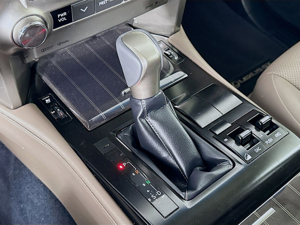 Thumbnail: 2020 Lexus GX - 17