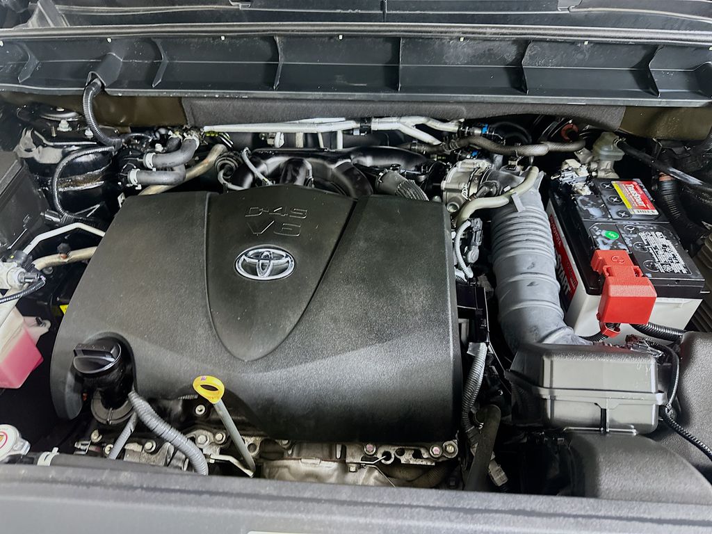 Thumbnail: 2021 Toyota Highlander - 30