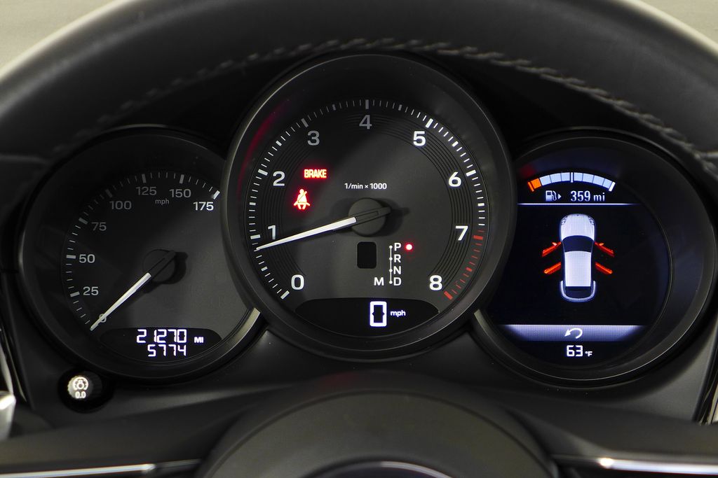 Thumbnail: 2022 Porsche Macan - 29