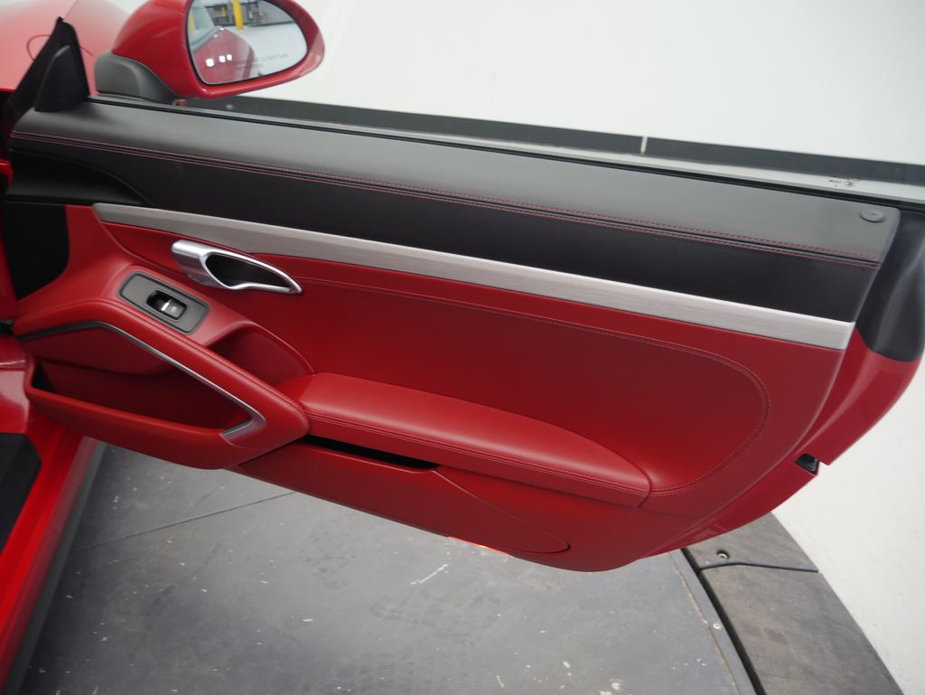 Thumbnail: 2019 Porsche 911 - 20