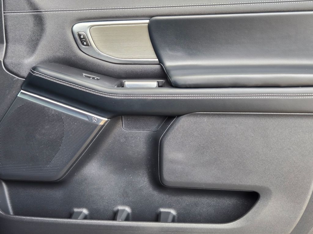 Used 2025 Ford Expedition SUV