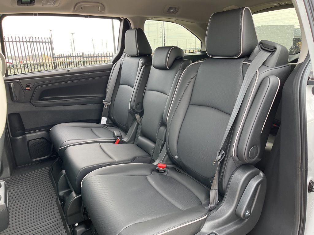 Thumbnail: 2026 Honda Odyssey - 14