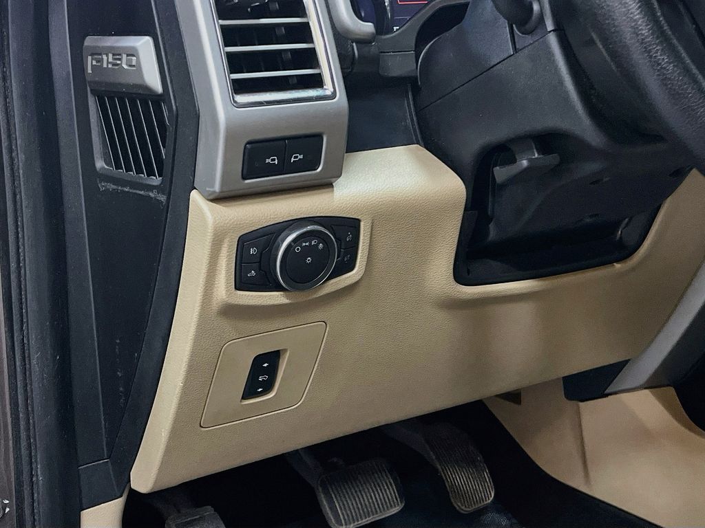 Used 2015 Caribou Metallic Ford Lariat image 10