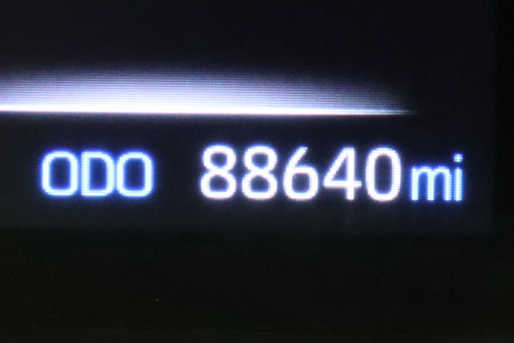 Thumbnail: 2021 Toyota RAV4 - 25