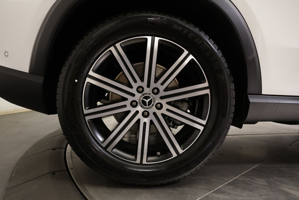 Thumbnail: 2026 Mercedes-Benz GLE - 13