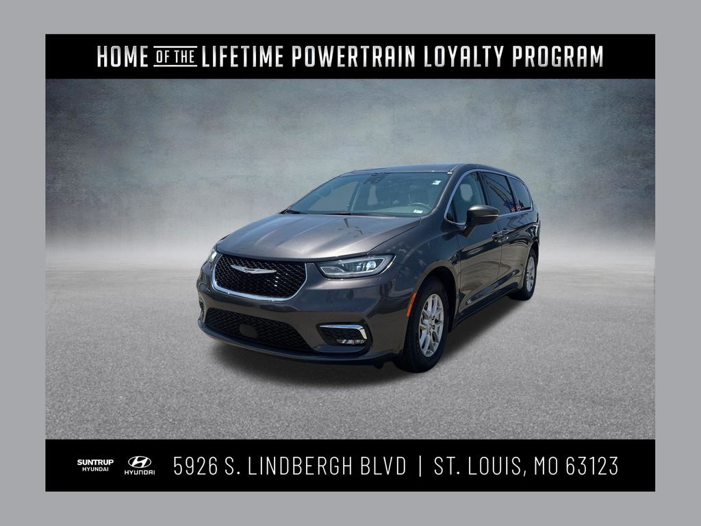 Gray (Granite Crystal Metallic Clearcoat) 2023 Chrysler Pacifica Minivan Front-Wheel Drive 9-Speed Automatic