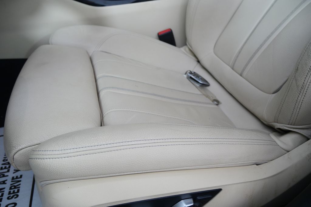 Thumbnail: 2019 BMW 5 Series - 10