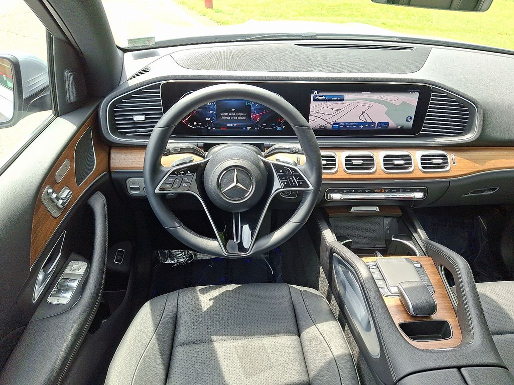 Thumbnail: 2025 Mercedes-Benz GLE - 11