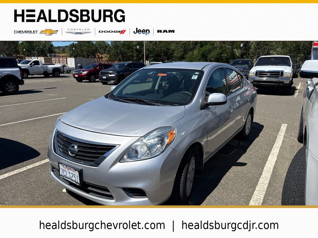 Brilliant Silver Metallic 2014 Nissan Versa Sedan Front-Wheel Drive Continuously Variable Transmission