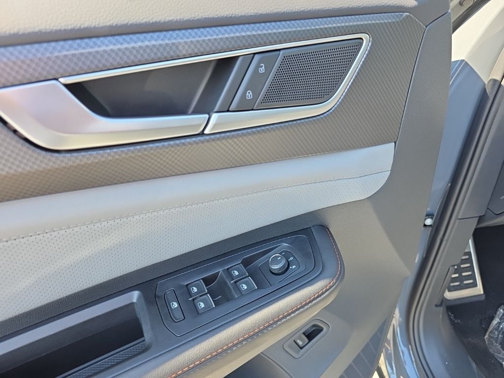 2026 Volkswagen Atlas 2.0T Peak Edition - 9