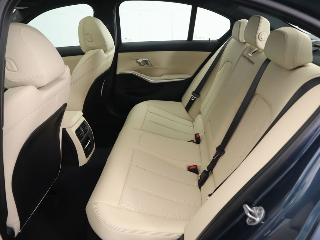 Thumbnail: 2026 BMW 3 Series - 22