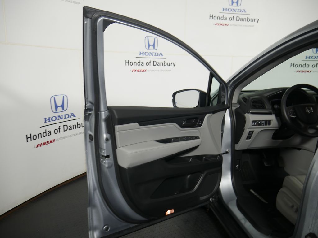 Thumbnail: 2023 Honda Odyssey - 14