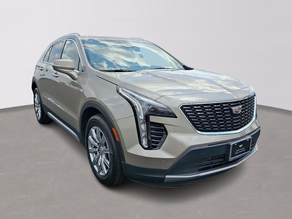 Thumbnail: 2023 Cadillac XT4 - 3