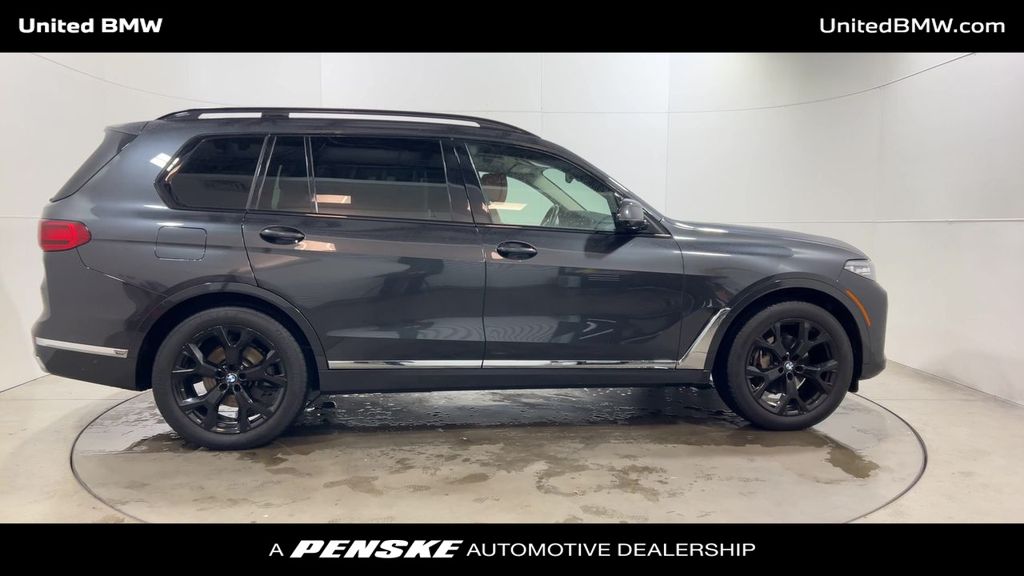 Thumbnail: 2022 BMW X7 - 9