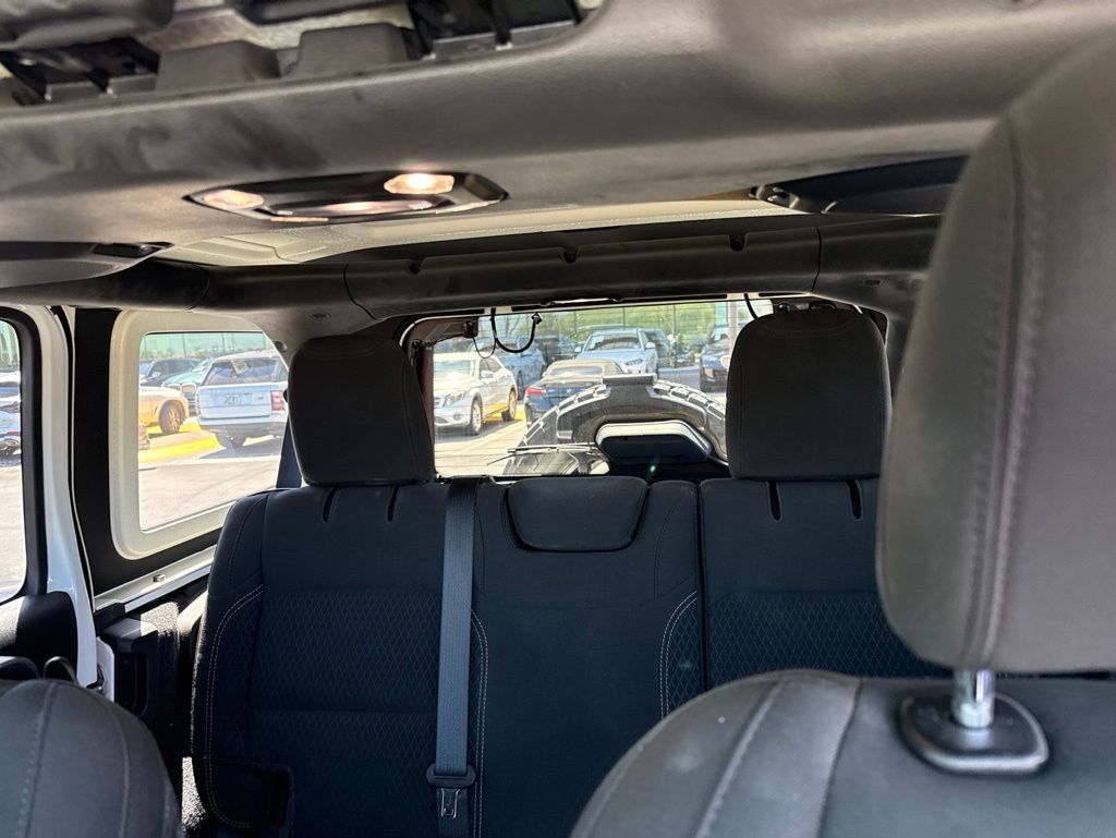 Thumbnail: 2021 Jeep Wrangler - 5