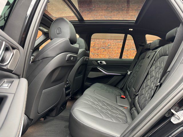 Used 2025 Black BMW xDrive50e image 23