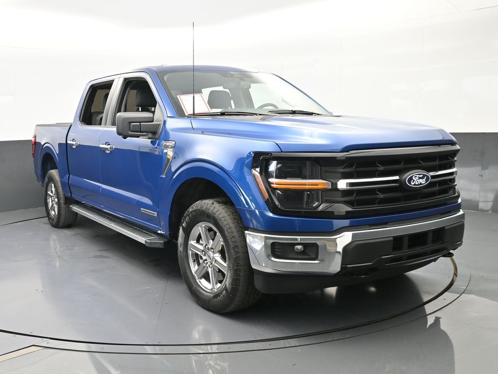 Used 2024 Blue Metallic Ford XLT image 9