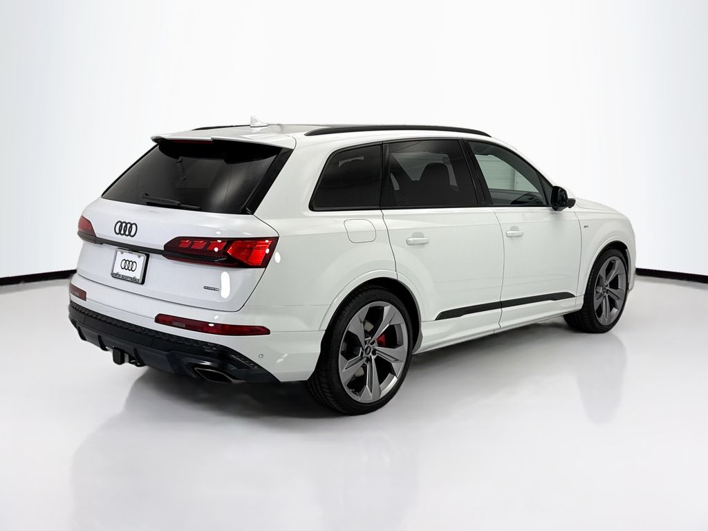 Thumbnail: 2026 Audi Q7 - 5